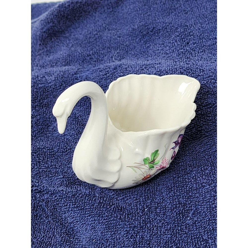 CRE Irish Porcelain Galway Ireland Swan With Hand Painted Flowers‎ Purple/Pink